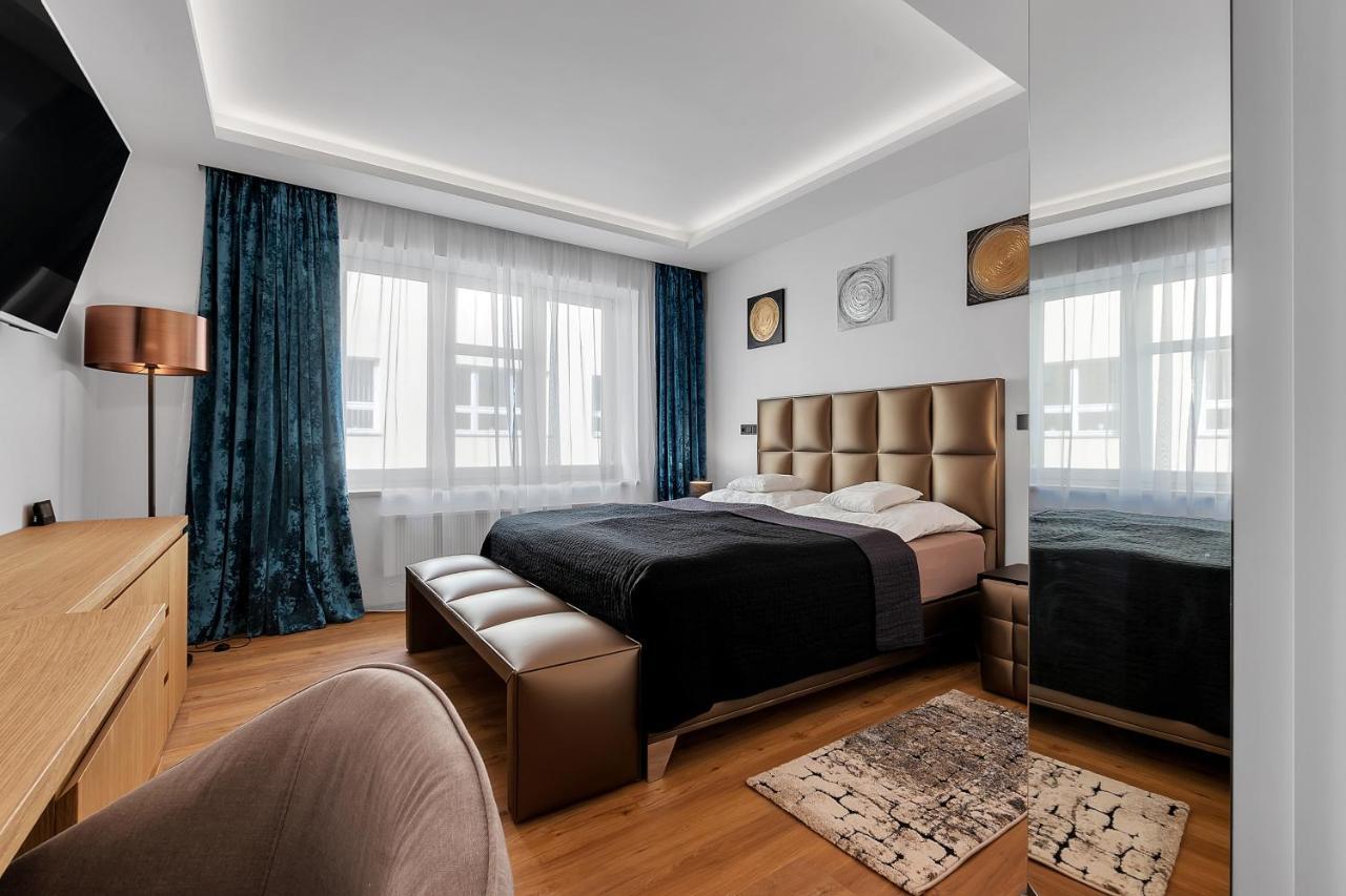 Novy Designovy Apartman S Klimatizaci Rychnov nad Kneznou Kültér fotó