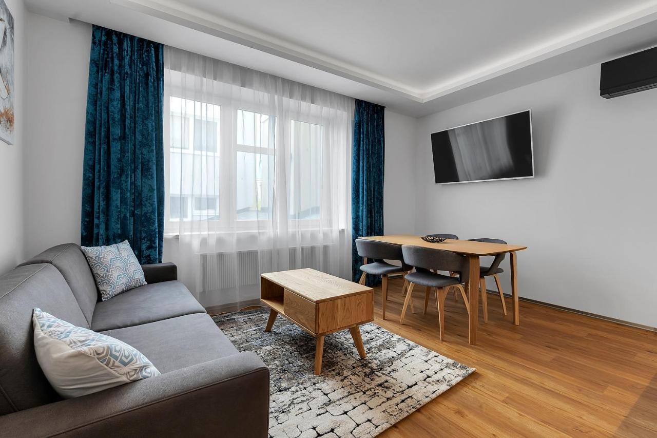 Novy Designovy Apartman S Klimatizaci Rychnov nad Kneznou Kültér fotó