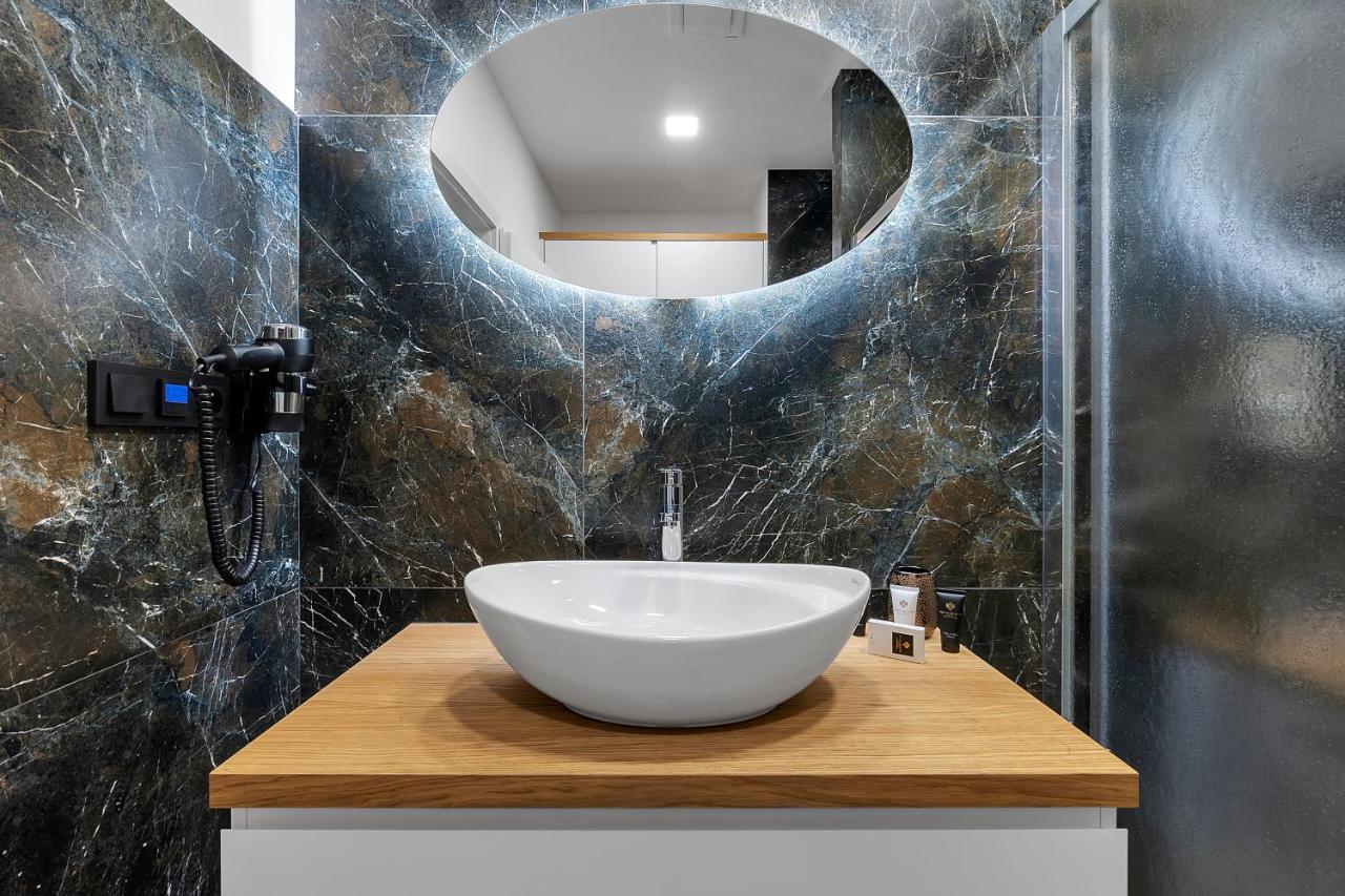 Novy Designovy Apartman S Klimatizaci Rychnov nad Kneznou Kültér fotó